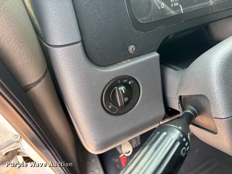 image for item EU4872 2011 Freightliner Cascadia semi truck