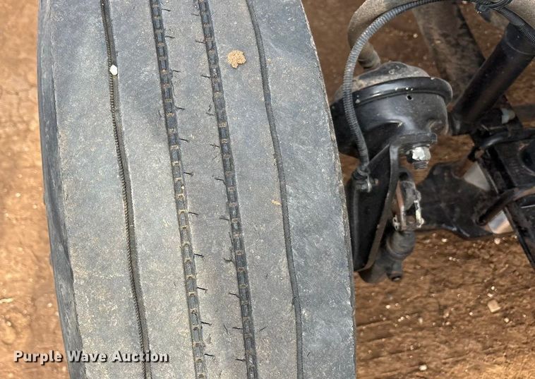 image for item EU4872 2011 Freightliner Cascadia semi truck