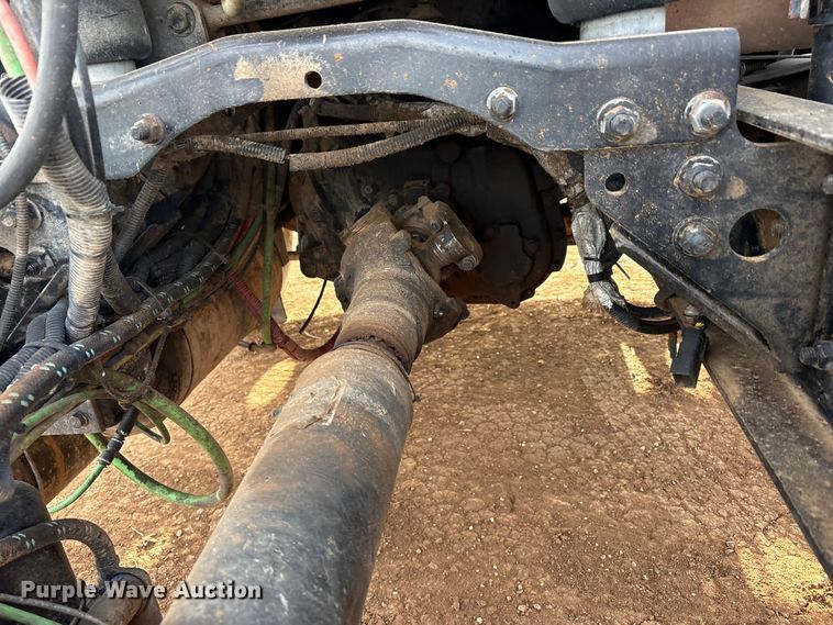 image for item EU4873 2009 Freightliner Columbia semi truck