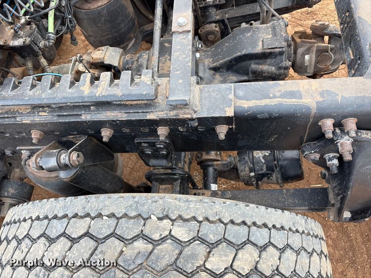 image for item EU4873 2009 Freightliner Columbia semi truck