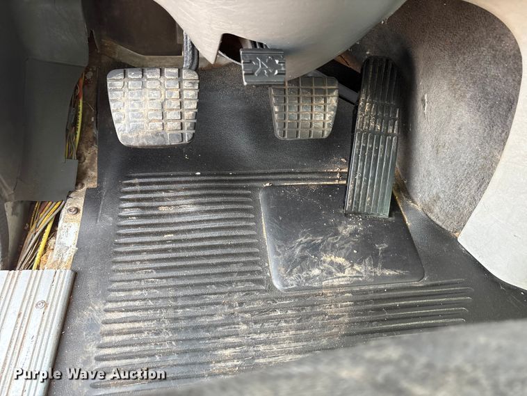 image for item EU4873 2009 Freightliner Columbia semi truck