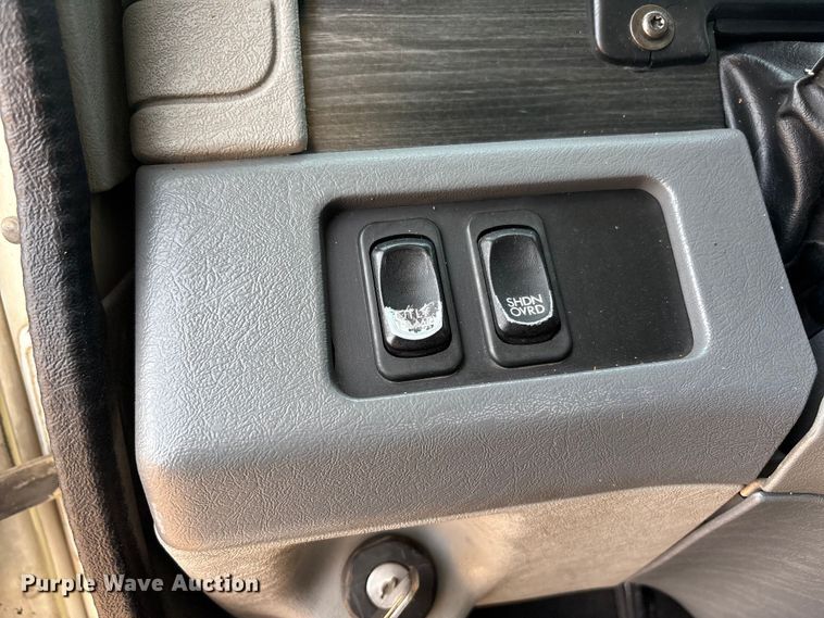 image for item EU4873 2009 Freightliner Columbia semi truck