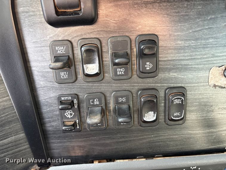 image for item EU4873 2009 Freightliner Columbia semi truck