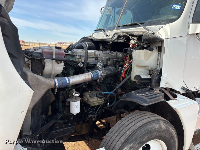 image for item EU4873 2009 Freightliner Columbia semi truck