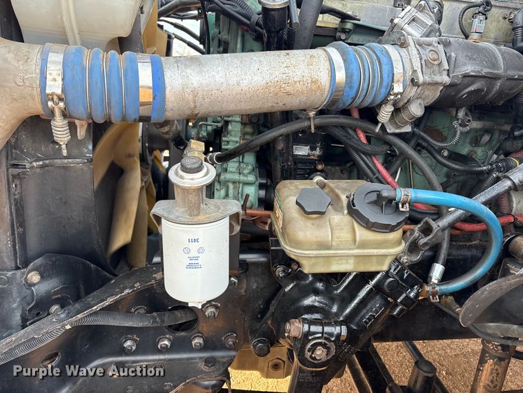 image for item EU4873 2009 Freightliner Columbia semi truck