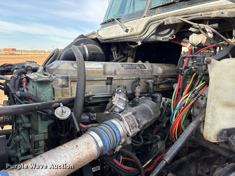 image for item EU4873 2009 Freightliner Columbia semi truck