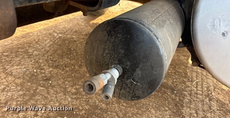 image for item EU4874 2006 Freightliner Columbia semi truck