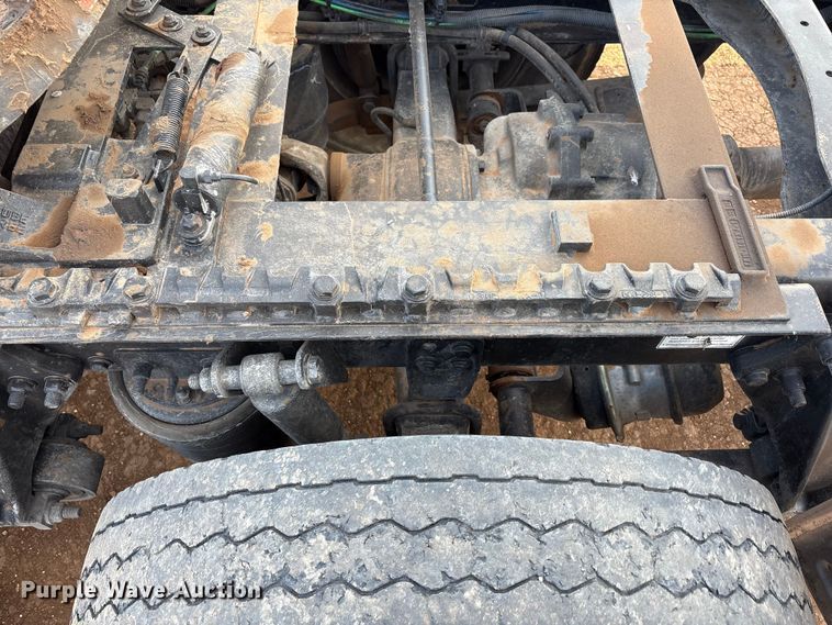 image for item EU4874 2006 Freightliner Columbia semi truck