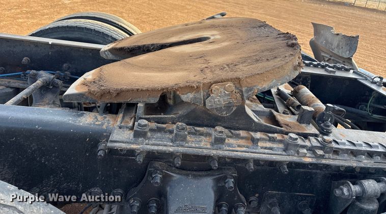 image for item EU4874 2006 Freightliner Columbia semi truck