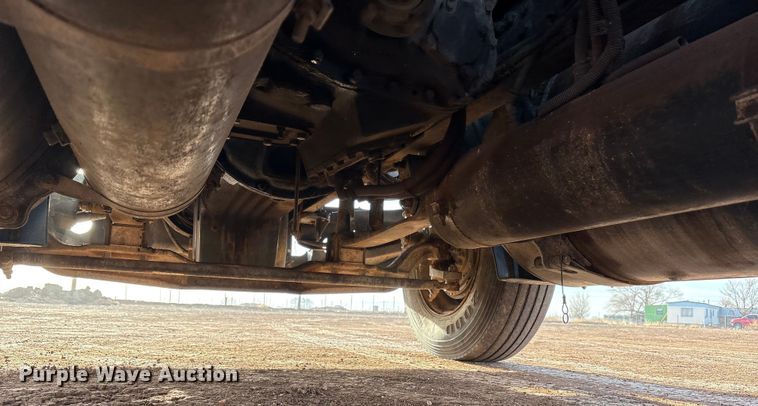 image for item EU4874 2006 Freightliner Columbia semi truck