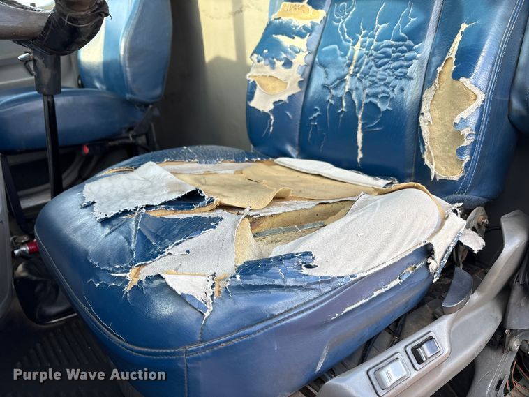 image for item EU4874 2006 Freightliner Columbia semi truck