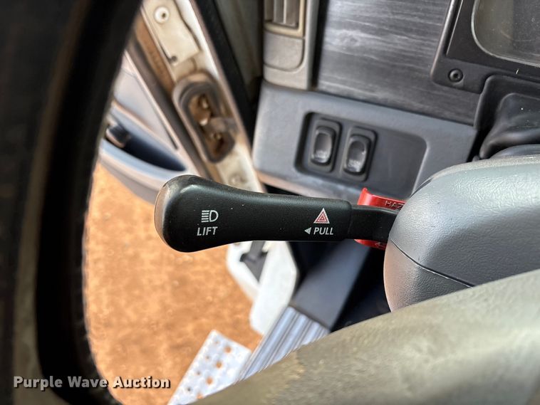 image for item EU4874 2006 Freightliner Columbia semi truck