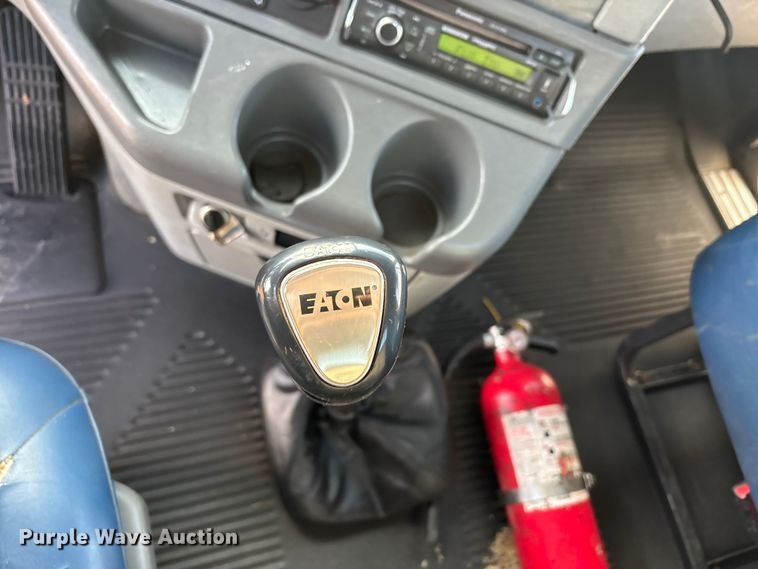 image for item EU4874 2006 Freightliner Columbia semi truck