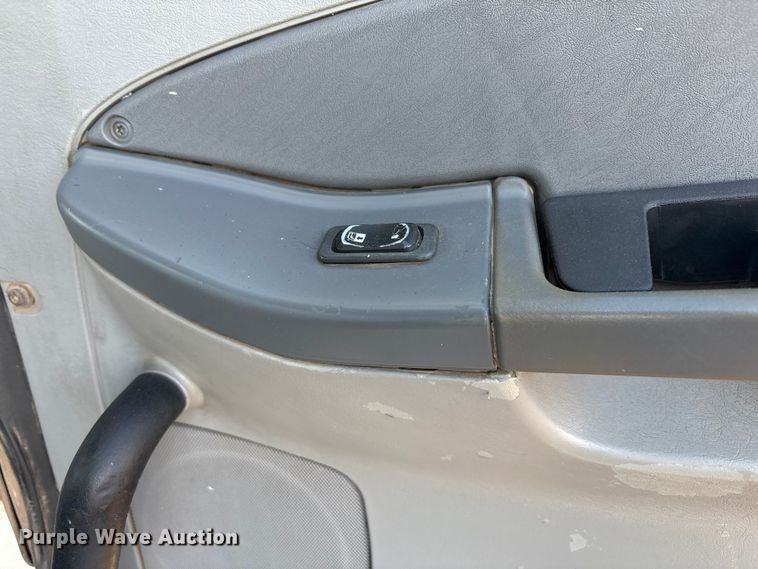 image for item EU4874 2006 Freightliner Columbia semi truck