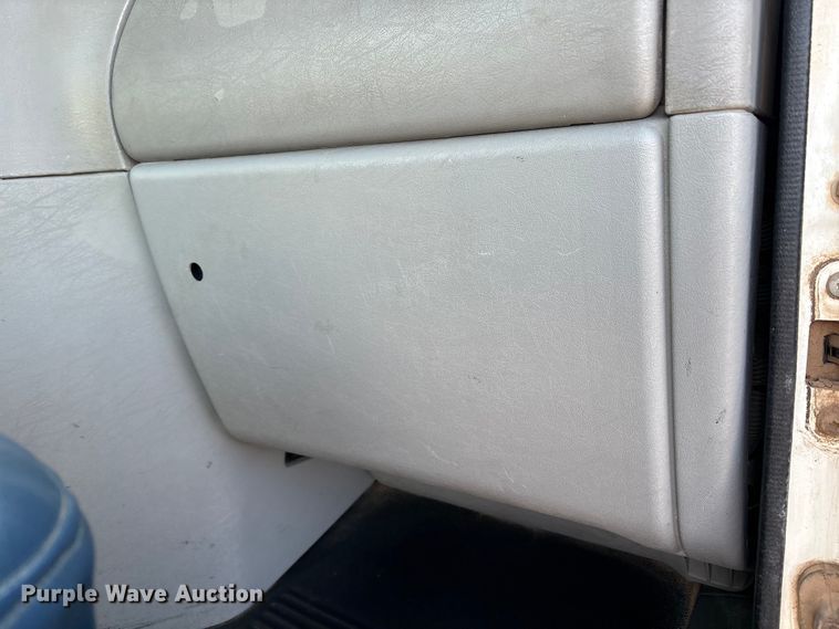 image for item EU4874 2006 Freightliner Columbia semi truck