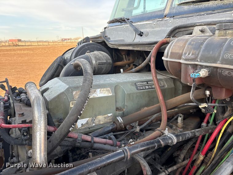 image for item EU4874 2006 Freightliner Columbia semi truck