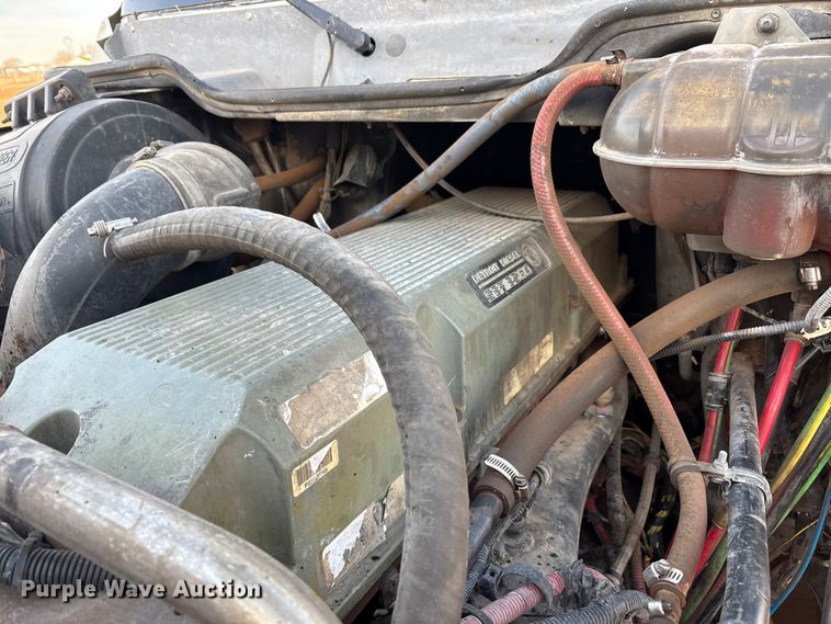 image for item EU4874 2006 Freightliner Columbia semi truck