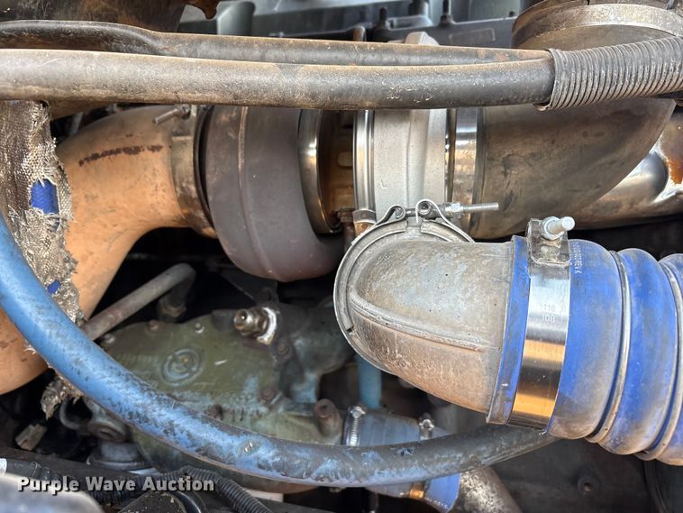 image for item EU4874 2006 Freightliner Columbia semi truck