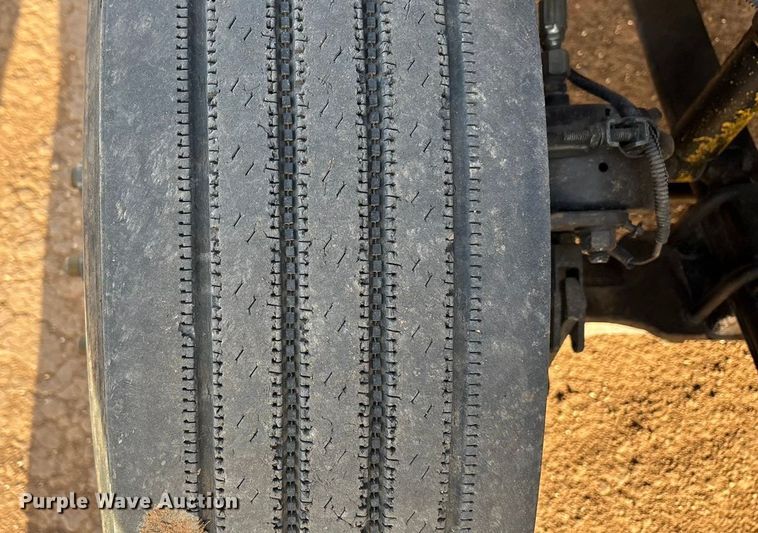 image for item EU4874 2006 Freightliner Columbia semi truck