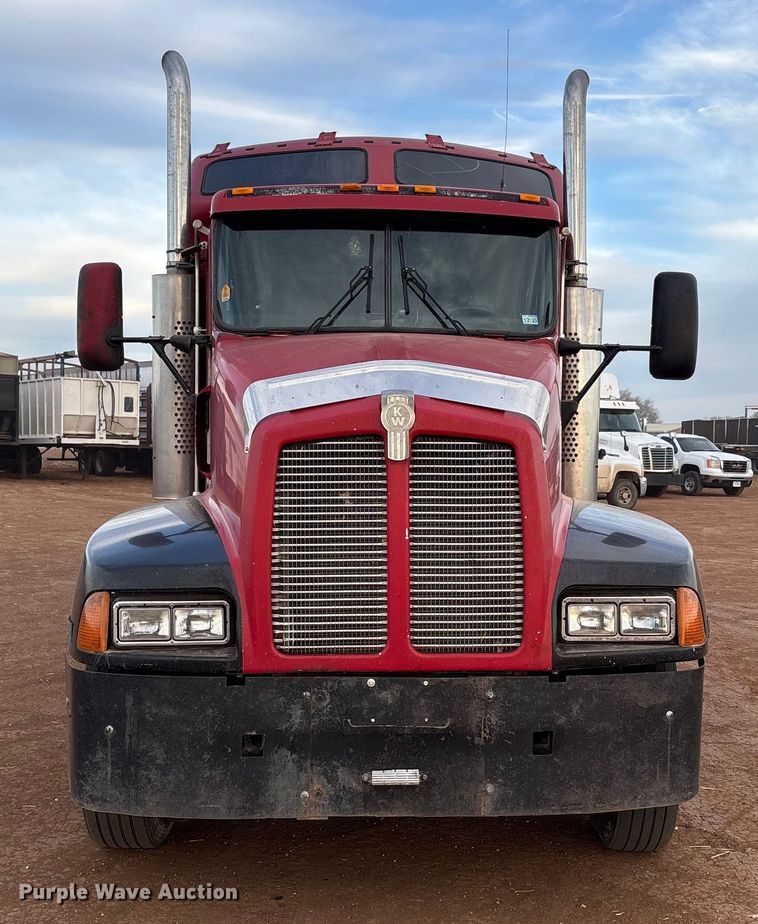 image for item EU4875 1997 Kenworth T600 semi truck