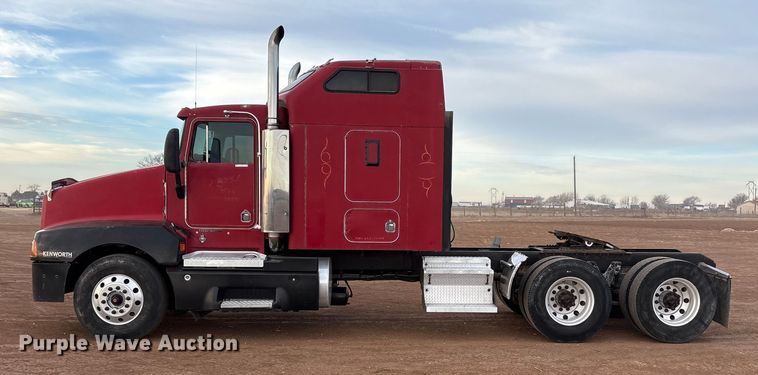 image for item EU4875 1997 Kenworth T600 semi truck