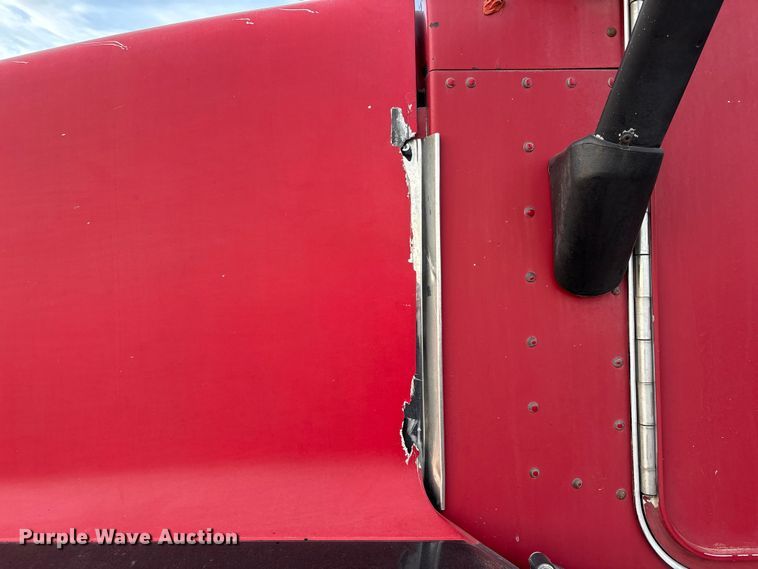 image for item EU4875 1997 Kenworth T600 semi truck