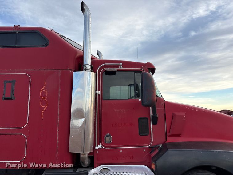 image for item EU4875 1997 Kenworth T600 semi truck