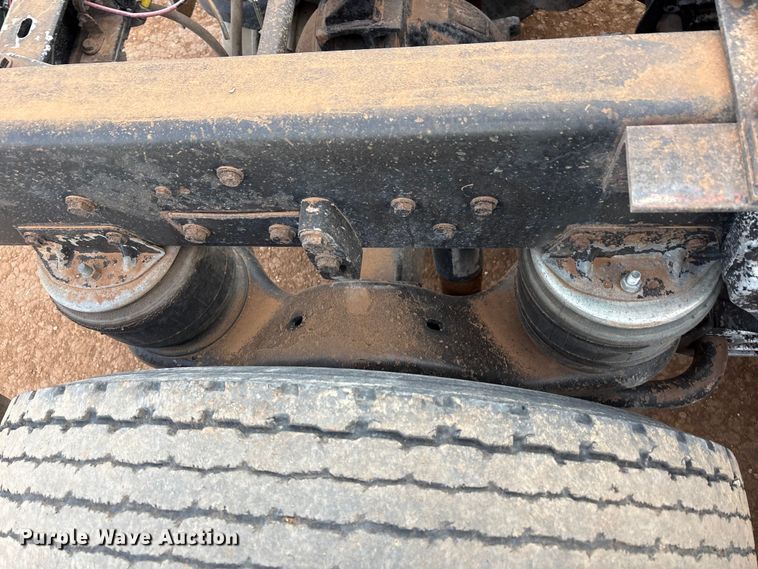 image for item EU4875 1997 Kenworth T600 semi truck