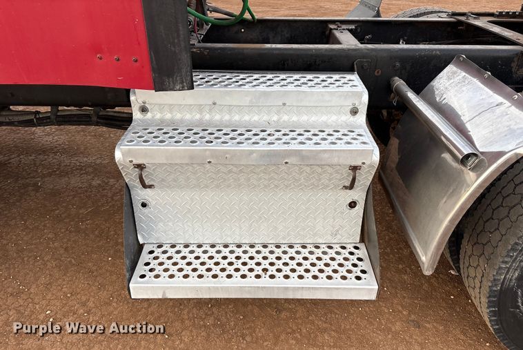 image for item EU4875 1997 Kenworth T600 semi truck