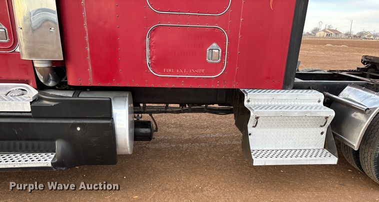 image for item EU4875 1997 Kenworth T600 semi truck