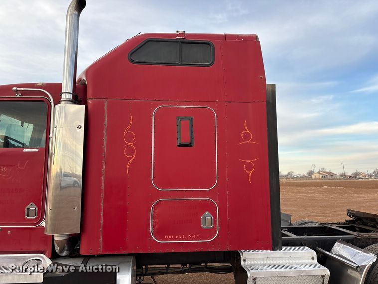 image for item EU4875 1997 Kenworth T600 semi truck