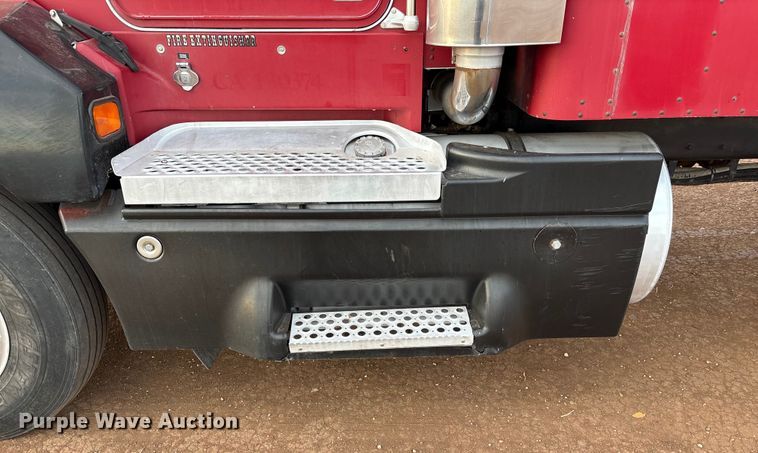 image for item EU4875 1997 Kenworth T600 semi truck