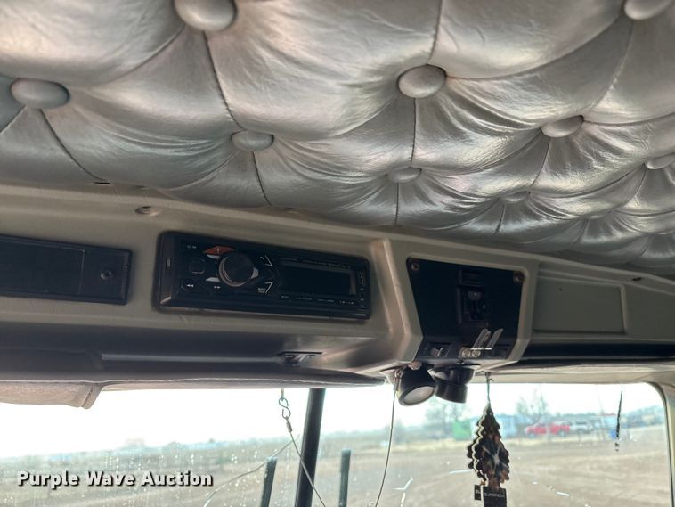 image for item EU4875 1997 Kenworth T600 semi truck