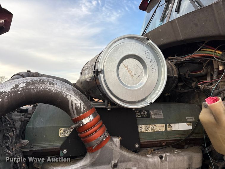 image for item EU4875 1997 Kenworth T600 semi truck