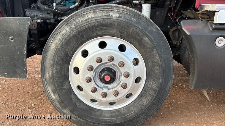 image for item EU4875 1997 Kenworth T600 semi truck