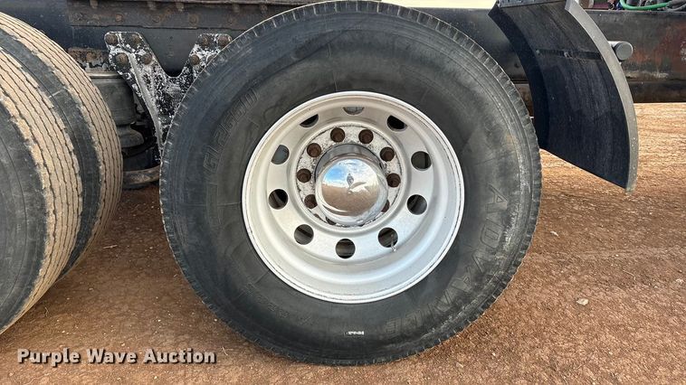 image for item EU4875 1997 Kenworth T600 semi truck