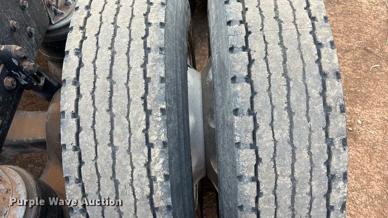 image for item EU4875 1997 Kenworth T600 semi truck