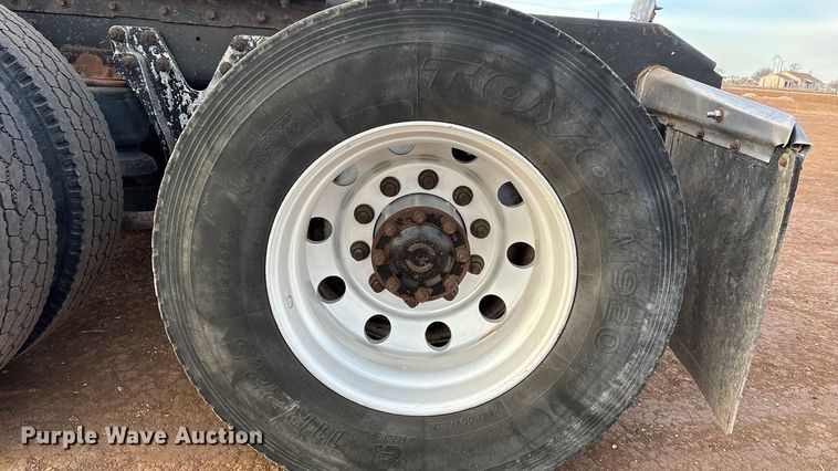 image for item EU4875 1997 Kenworth T600 semi truck