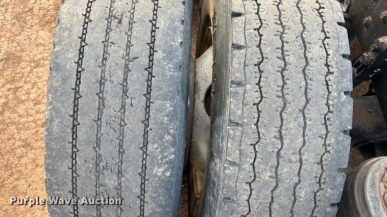 image for item EU4875 1997 Kenworth T600 semi truck