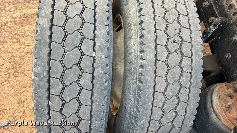 image for item EU4875 1997 Kenworth T600 semi truck