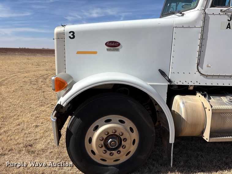 image for item EU4897 1991 Peterbilt 378 semi truck