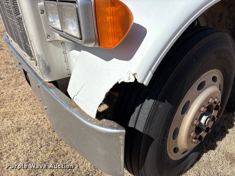 image for item EU4897 1991 Peterbilt 378 semi truck