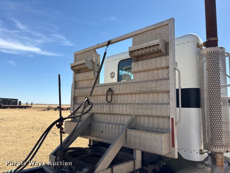 image for item EU4897 1991 Peterbilt 378 semi truck