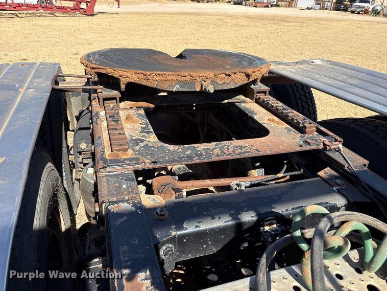 image for item EU4897 1991 Peterbilt 378 semi truck