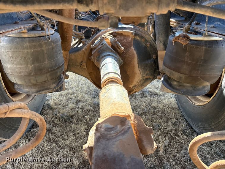 image for item EU4897 1991 Peterbilt 378 semi truck