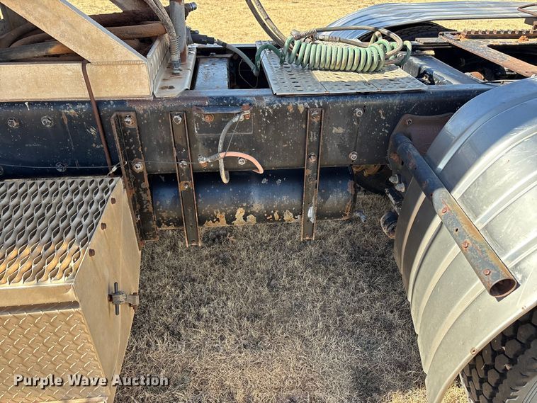 image for item EU4897 1991 Peterbilt 378 semi truck