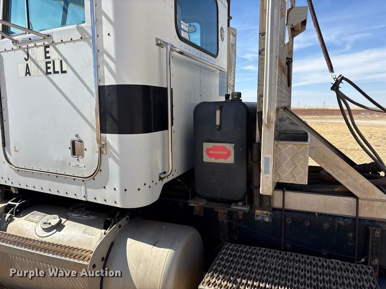 image for item EU4897 1991 Peterbilt 378 semi truck