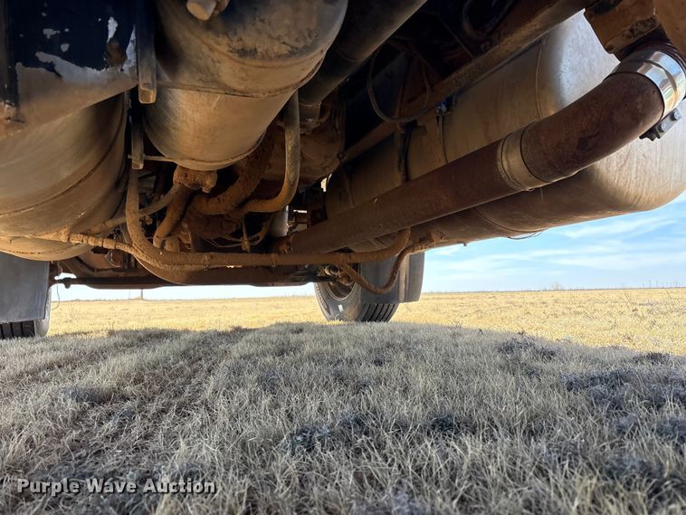 image for item EU4897 1991 Peterbilt 378 semi truck