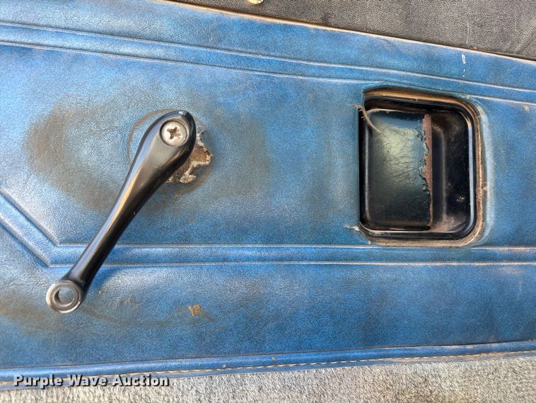 image for item EU4897 1991 Peterbilt 378 semi truck