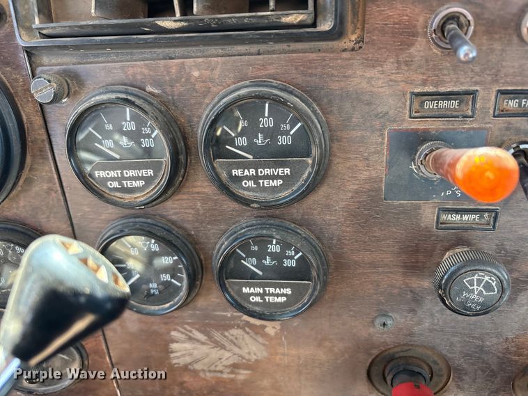 image for item EU4897 1991 Peterbilt 378 semi truck